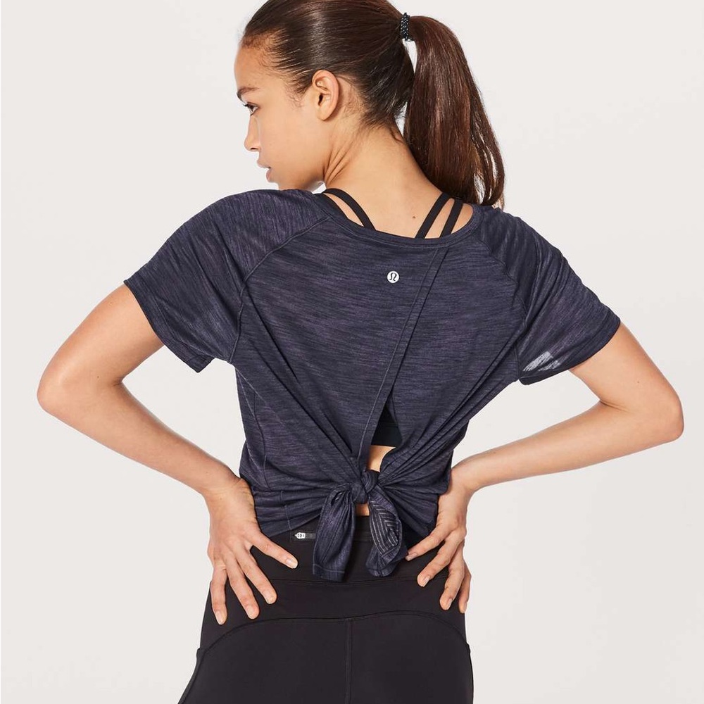 Lululemon Back In Action short sleeve